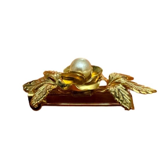 Vintage Gold Tone Brooch Floral Design with Pearl Center Elegant Jewelry - Picture 3 of 6